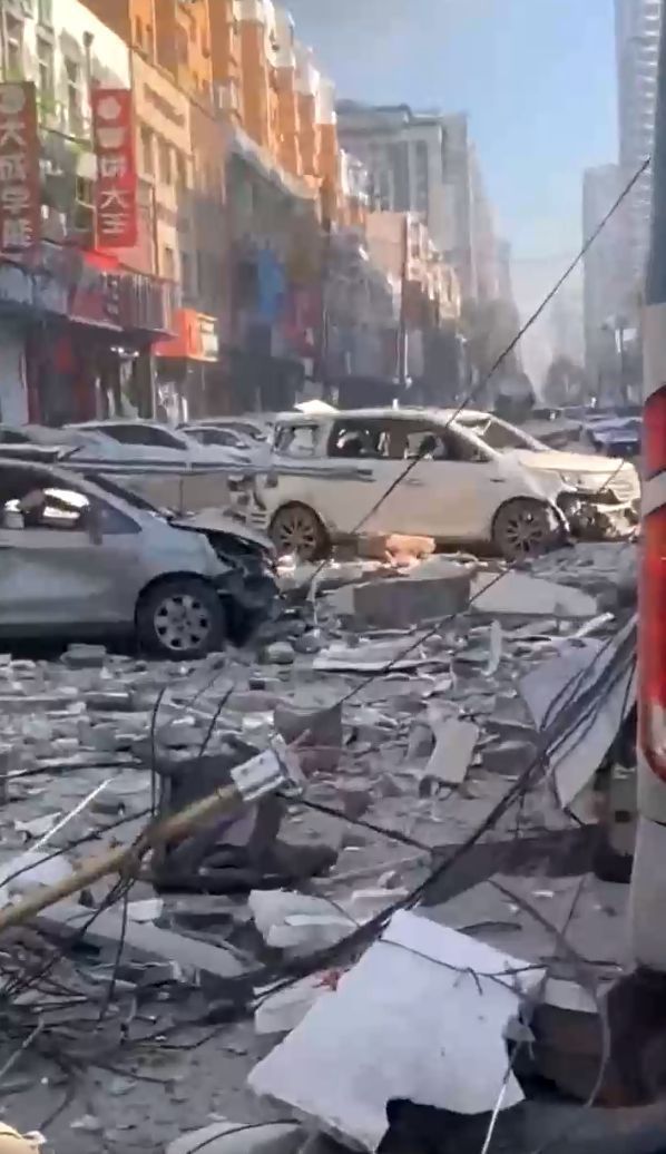 突发！沈阳一饭店燃气爆炸，半条街成废墟